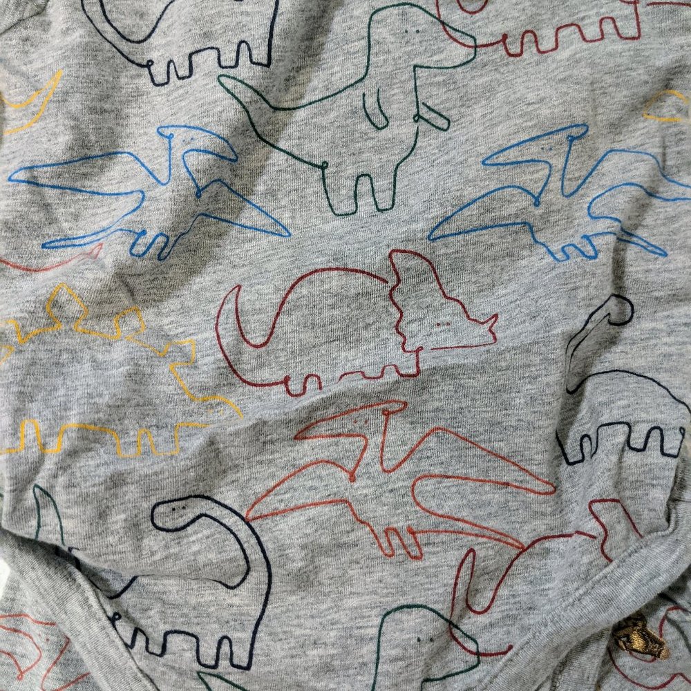 NWT Baby Gap Dinosaur Onesie and pants set  6-12 months
